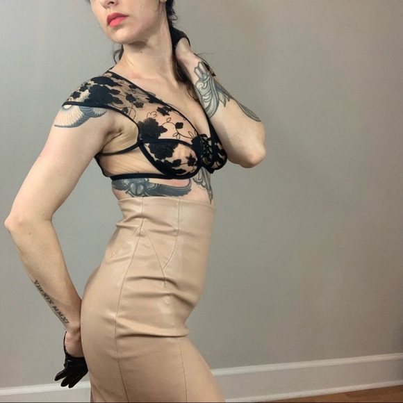 Nasty Gal Collection skirt Kinda Outta Luck SLIT NWOT nude beige leatherette - Picture 3 of 10